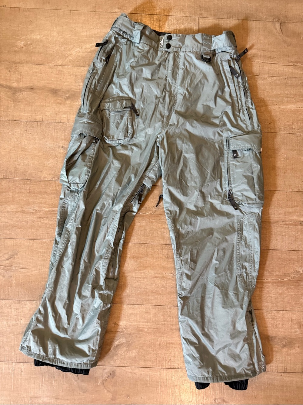 VTG Holden Technical Cargo Snow Pants Gorpcore sage green pockets y2k size large
